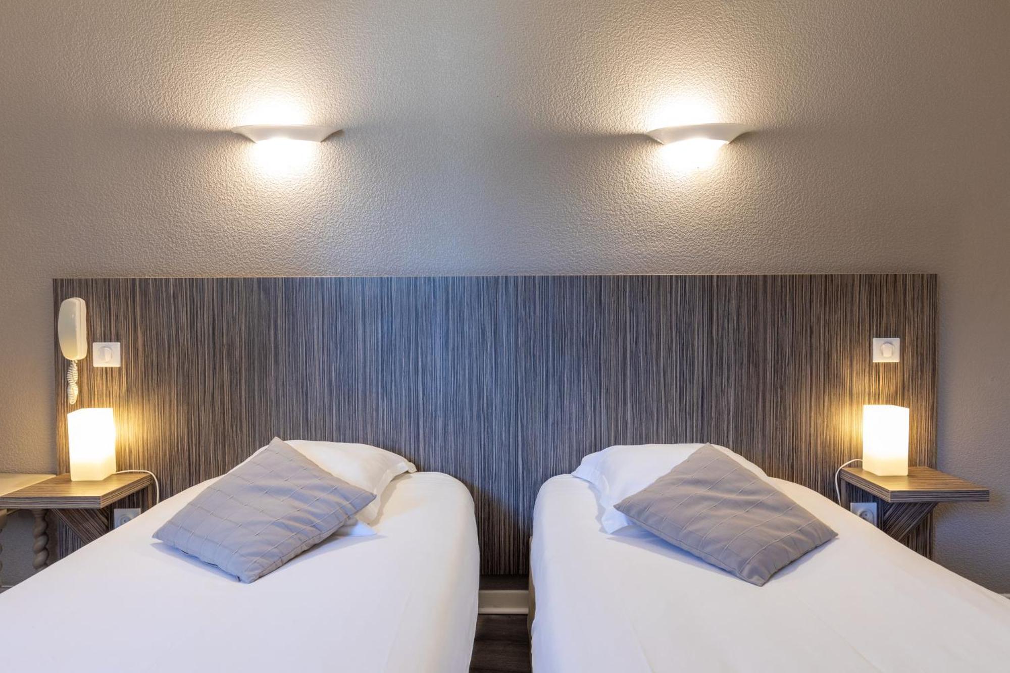 Hotel Cafe Les Fleurs Argeles-Gazost Ngoại thất bức ảnh