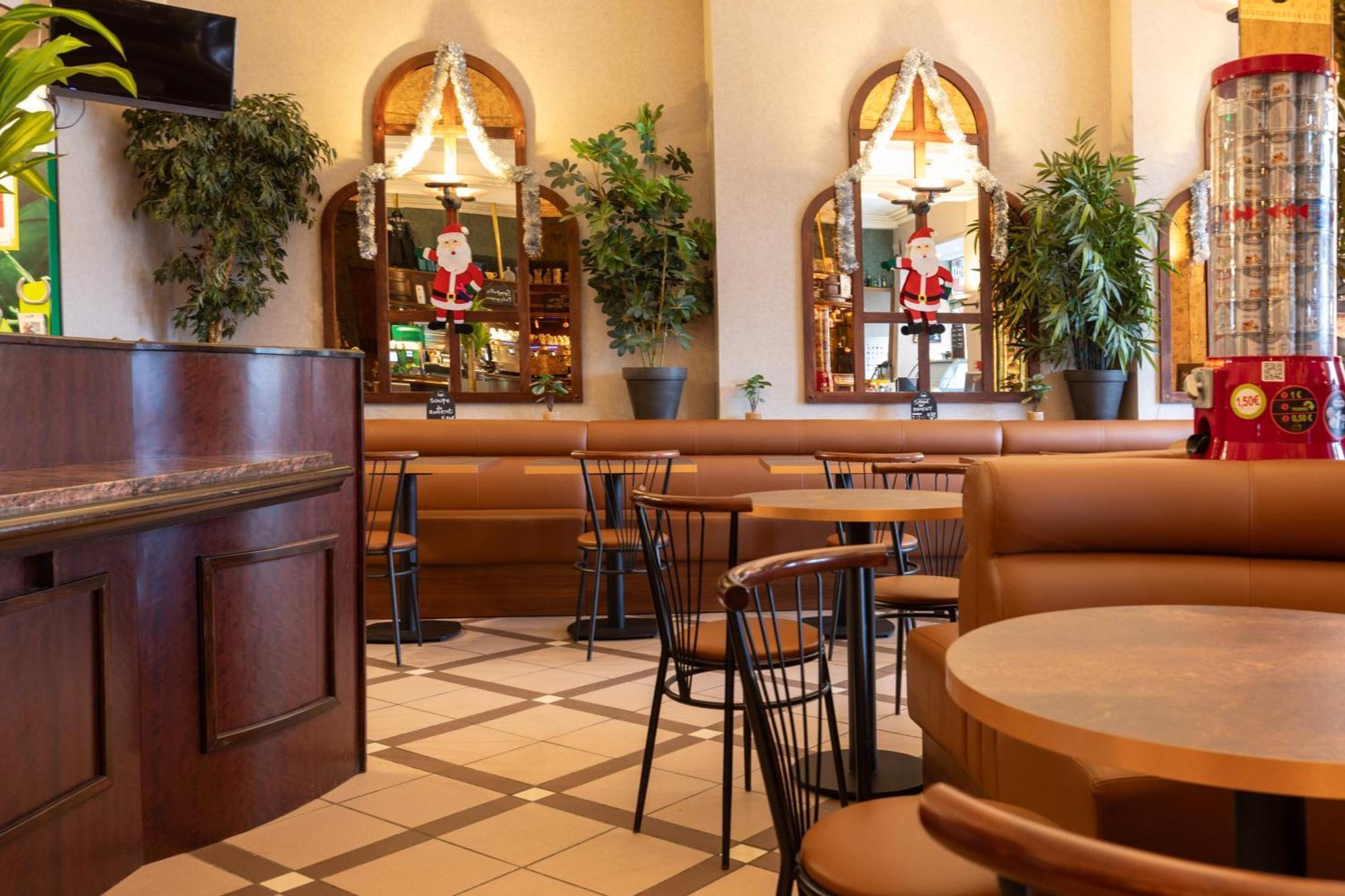 Hotel Cafe Les Fleurs Argeles-Gazost Ngoại thất bức ảnh