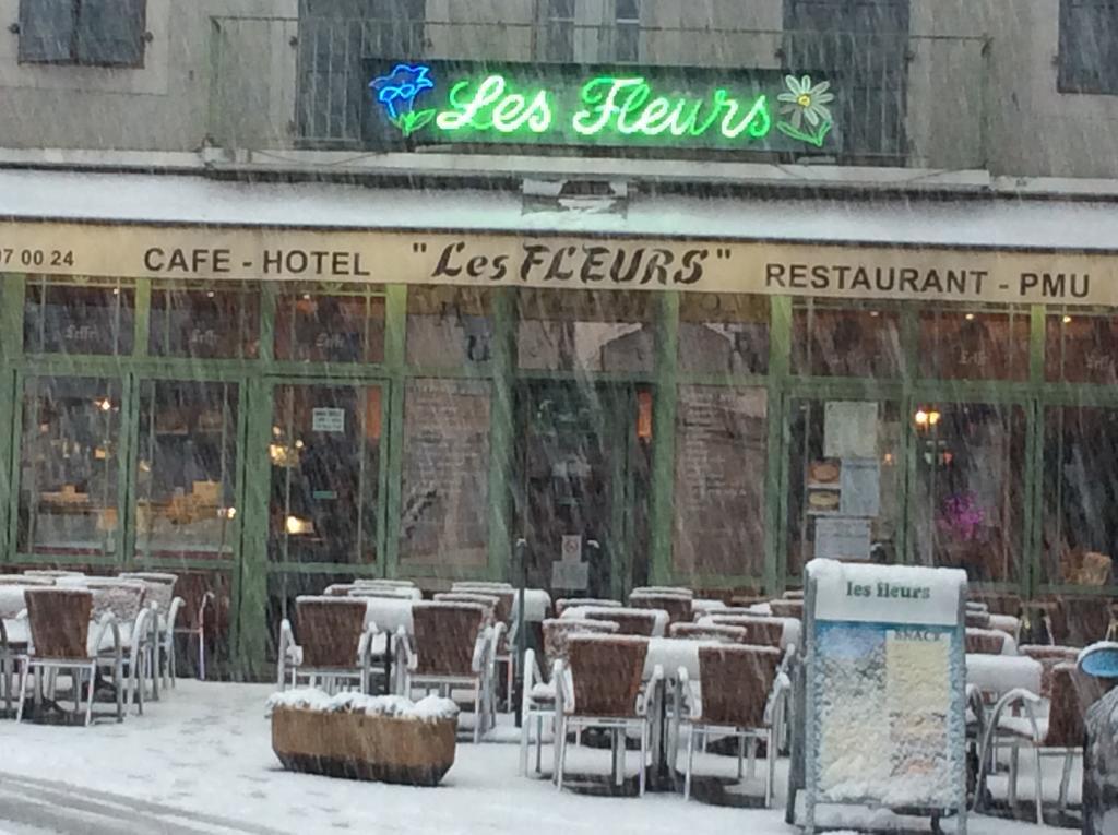 Hotel Cafe Les Fleurs Argeles-Gazost Ngoại thất bức ảnh